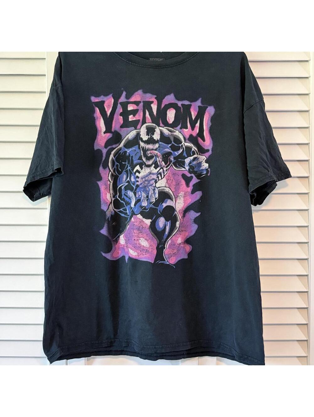 Marvel Men's Black and Multi Tshirt